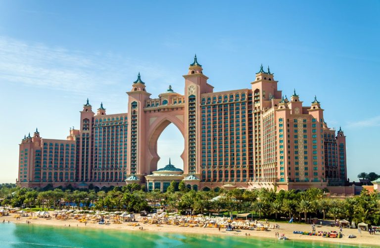 Why Invest Real Estate in Jumeirah: A Luxury Opportunity